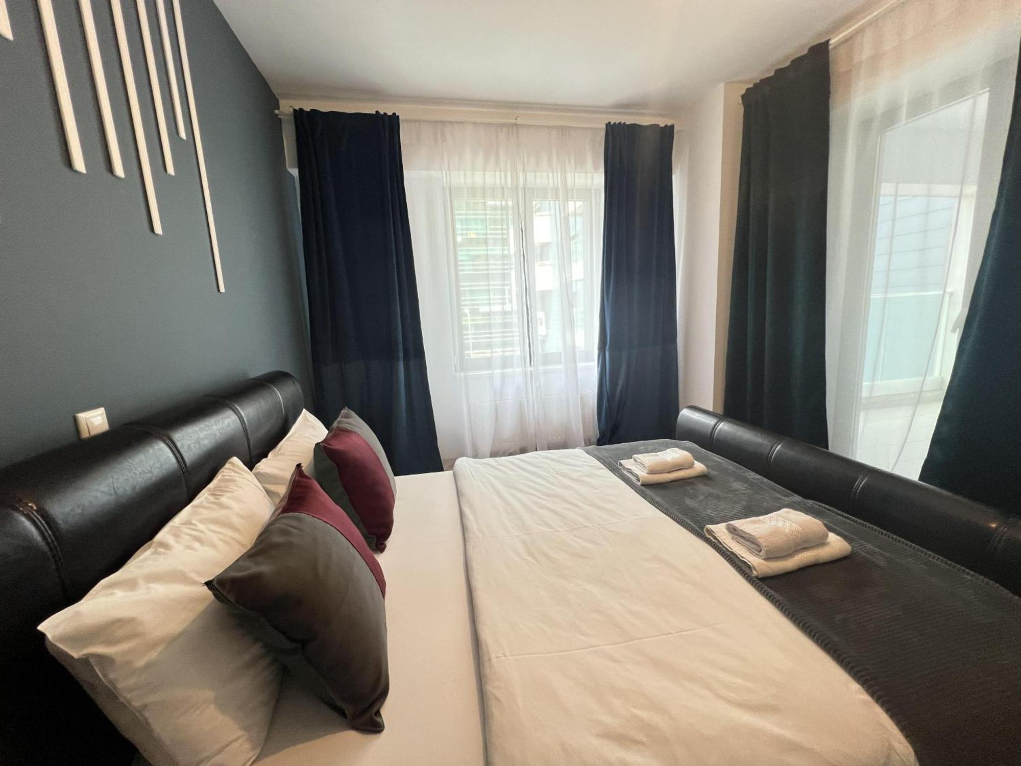 Upground Residence Apartments Bukares Bagian luar foto