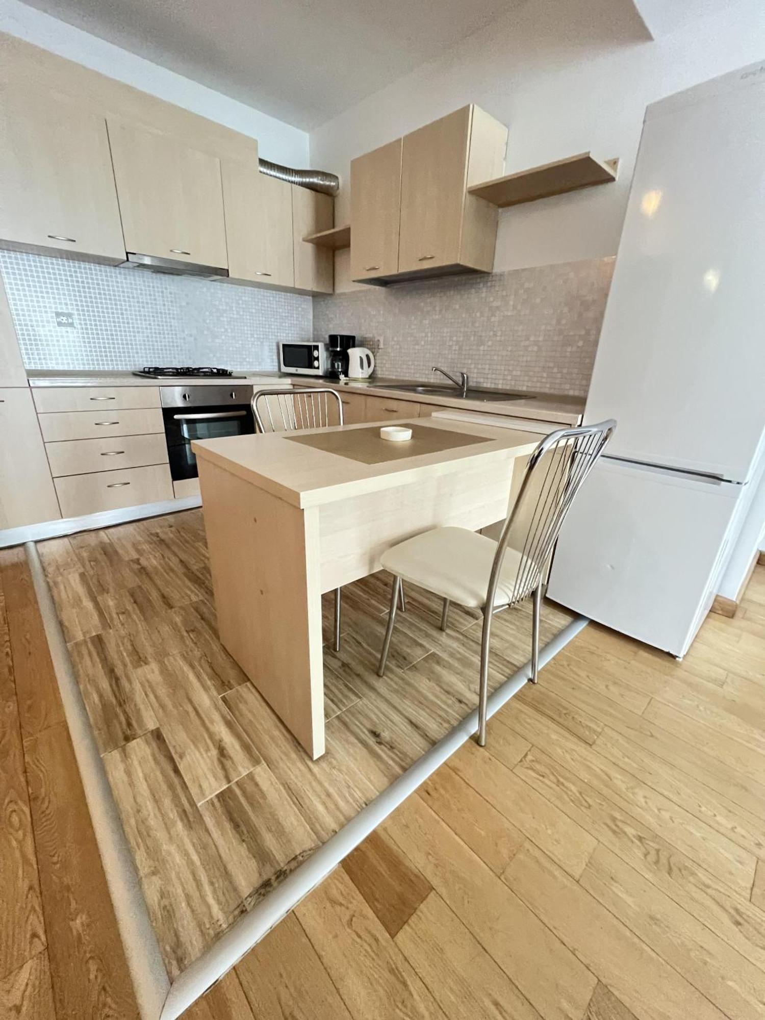 Upground Residence Apartments Bukares Bagian luar foto